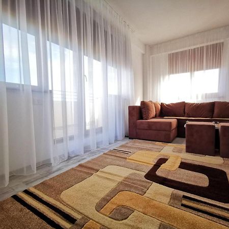 Vip Apartment-Brilliant Apartments 콘스탄차 외부 사진